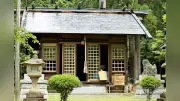 長野の神社で銅板盗難相次ぐ、雨漏り被害も…宮司「遺族の気持ち踏みにじられた」
