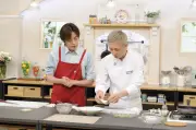 DAIGO、CHEF-1王者・花田洋平と広東風蒸し魚を電子レンジで作る
