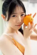 ドラマチックレコード新居歩美、初写真集『あゆちひとくち』新カット解禁