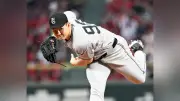 巨人・小笠原が約3年ぶり完封、移籍後初の白星 打球直撃も後続抑え雄たけび