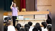 ネット中傷防止へ高校で研修会 大分・佐伯鶴城高で弁護士が講演