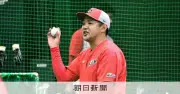 30歳で1軍コーチ転身の広島・三好匠コーチ、年上選手への向き合い方