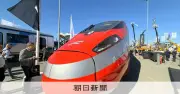 世界最大の鉄道展示会イノトランス、AI活用の波 日立などが売り込み