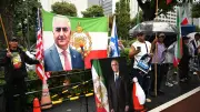 米攻撃下のイランで死刑相次ぐ 在日イラン人が外務省前で抗議集会