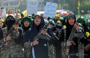 イランで命ささげる覚悟示すパレード、米イスラエルとの戦争長期化で結束呼び掛け