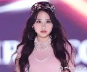 カジサック長女・梶原叶渚、TGCで“強め”メイク×ファーコートの新たな魅力