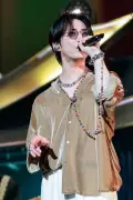 亀梨和也、開演遅れを自ら説明し爆笑トークで会場沸かす