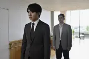香取慎吾×赤楚衛二、初対面で重い対峙シーン 『虚ろな十字架』第3話