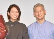 古賀紗理那、西田有志＆0歳わが子との親子3ショット公開「なんてかわいい家族」の声