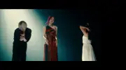 LiSA×土屋太鳳×佐久間大介、『マッチング TRUE LOVE』主題歌MVで共演 “赤い絆”をダンスで表現