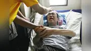 母の死で糸が切れたマサミチ、牧師があがく…メダデ物語第２章