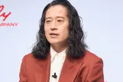 又吉直樹、東野幸治との初共演を回想「ずっとヘラヘラした顔で見てて」