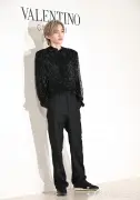 道枝駿佑、パリのルーブル隣カフェを“行きつけ”に「細長いクロックムッシュが恒例」
