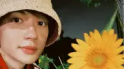 M!LK佐野勇斗、麦わら帽子＆ジャージ姿で夜中にカブトムシ採集「トップアイドルがカブトムシ捕りしてる動画みれるの神」
