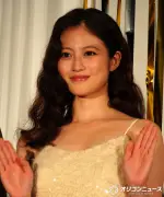 今田美桜、女神のような白キャミドレス姿で公開前夜祭に登場「ワクワクしております」