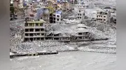 ネパール土石流1か月、不明者5200人超 死亡証明書は原則12年後で遺族負担に