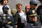 NYでイスラエル首相抗議デモ、サランドンさんら100人拘束