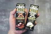 「オイコスPRO」第2弾リッチチョコ風味が登場、高吸収タンパク質25g配合