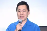 岡村隆史、覆面のまま即売会に参加した理由を説明「取るタイミングを失ってしまっただけ」