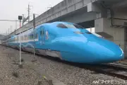 「ONE PIECE 新幹線」8号車を特別仕様に改造、撮影ブースや描き下ろし装飾で体験空間に一新