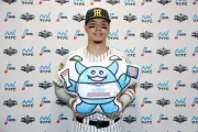 佐藤輝明がマイナビドリーム賞2度目受賞「ホームラン打てて満足」オールスター第1戦で豪快弾