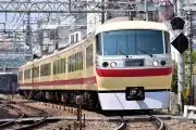 西武鉄道「レッドアロークラシック」10月4日から期間限定運行 2027年春まで