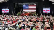 「戦争に金を使いすぎ」トランプ氏常勝の農業州アイオワに異変、上院選は接戦