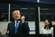 苦境の米共和党、トランプ氏を「中間選挙の顔」に据える賭け