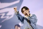山田涼介、初ソロアジアツアーが台北で開幕 深紅のステージに1万人魅了
