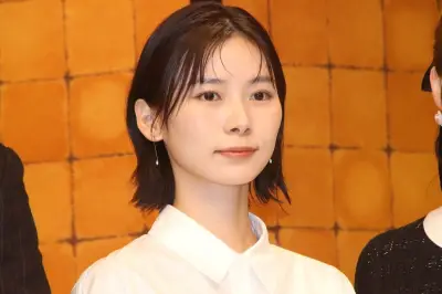 朝日奈央×新川優愛W主演『妻を引退します』会見、復讐劇の見どころ語る