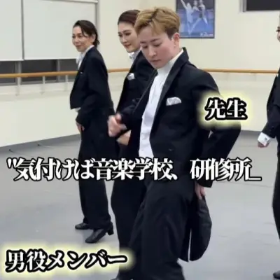 平均年齢51歳の歌劇ダンスが話題、大人たちが男役・娘役に挑戦