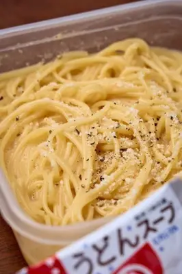 ヒガシマル醤油×山本ゆり第3弾、レンチンで作る「具無しのだしカルボ」が話題