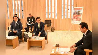 明知鉄道活性化へ両市長が知事と意見交換、リニア見据え