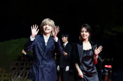道枝駿佑＆安斉星来、釜山国際映画祭レッドカーペットに登場「みっちー！」の声