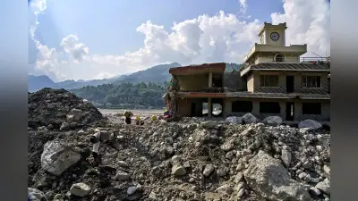 ネパール土石流、捜索終了へ 日本人５人含む５２００人行方不明