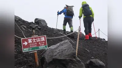 富士登山「プリンスルート」人気上昇、混雑回避で登山者3倍に