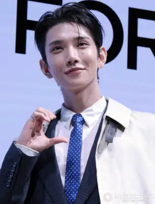 SEVENTEEN・JOSHUA、TOM FORDビューティイベント登場 日本語でファンに呼びかけ