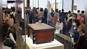 第78回正倉院展が奈良で開幕、胡瓶や密陀彩絵箱など宝物がずらり