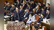簗農相、無料バス送迎は「人道上の観点」と否定も公選法違反疑い