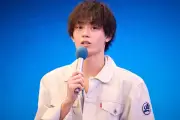 沢村一樹主演『ボーダーズ』会見で水沢林太郎がサメ知識披露、ツッコミ殺到