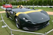 フェラーリ「モンツァSP1」、東京ミッドタウンで展示—イーコナ第1弾の1人乗りバルケッタ