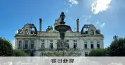 仏リモージュ市庁舎、デモ中に放火され大部分焼失 住民ら茫然