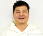 月亭方正、結婚25周年の銀婚式を報告　妻との顔出し2ショット公開