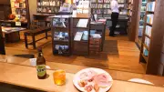 「ハムと本と、」に深い意味 大阪・池田の私設公民館が生む予期せぬ出会い