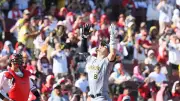 阪神連覇の原動力は佐藤輝明と森下翔太、フォーム追求と闘志で高め合う