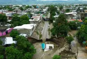 大型ハリケーン「サイモン」、カテゴリー4に発達しメキシコ西海岸へ接近