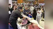 ソウルで日韓交流おまつり、マグロ解体ショーやコンサートに歓声　約6万8千人来場