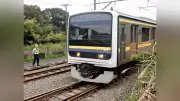 ＪＲ内房線が一部再開、全運休区間でバス代行輸送開始…高校生「ようやく登校できうれしい」