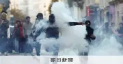 マクロン氏、デモ暴徒化を非難「犯罪の代償を払う必要がある」
