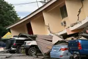 パナマでM7.7の地震、建物倒壊や道路崩落も死傷者報告なし 余震80回超